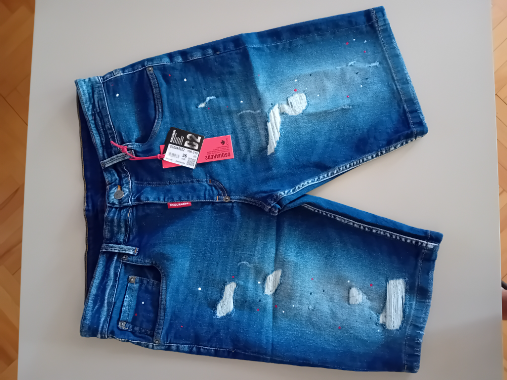 Dsquared2 bermude slika #1