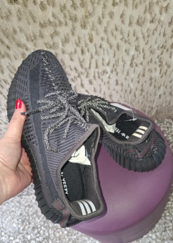 Adidas Yeezy Boost 