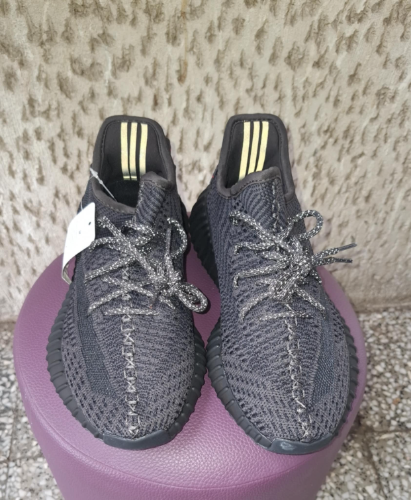 Adidas Yeezy Boost  thumbnail #3