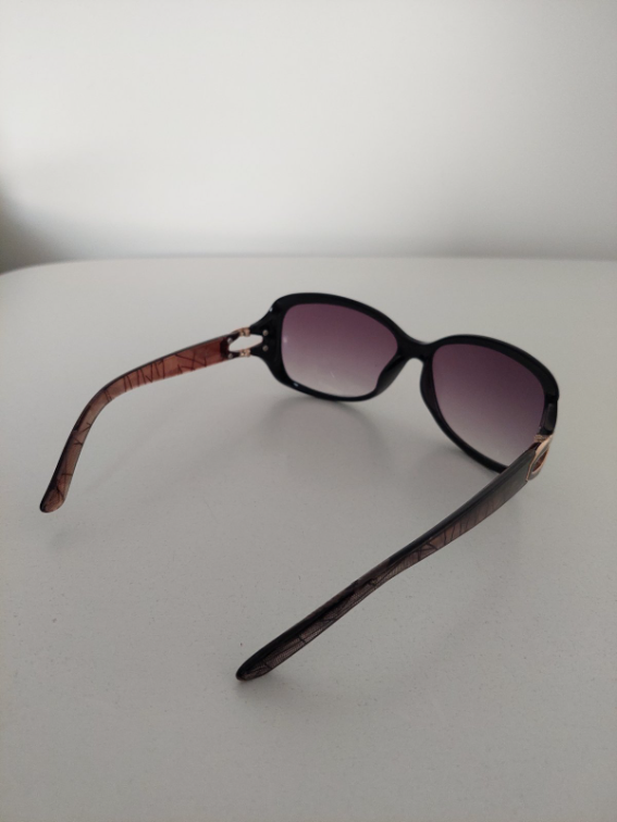 Lilly naocare slika #2