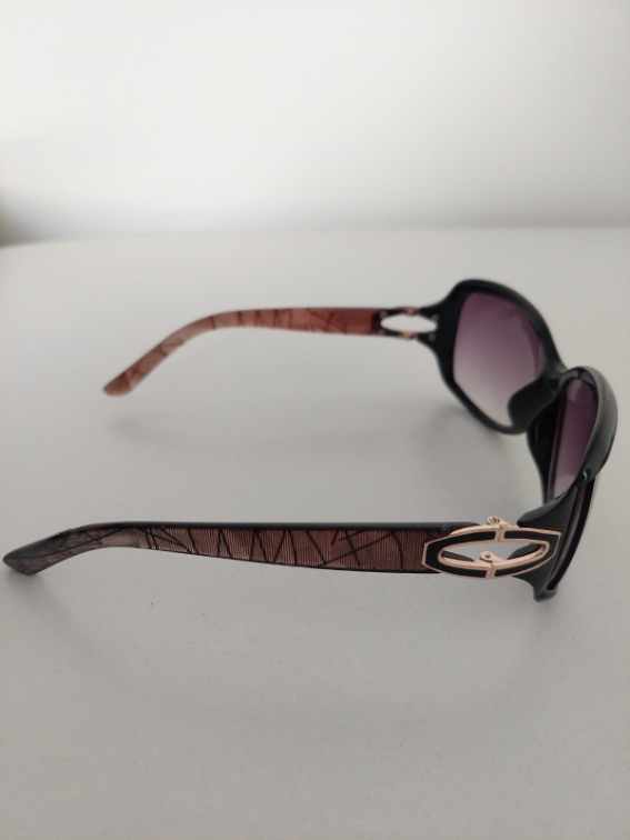 Lilly naocare slika #3