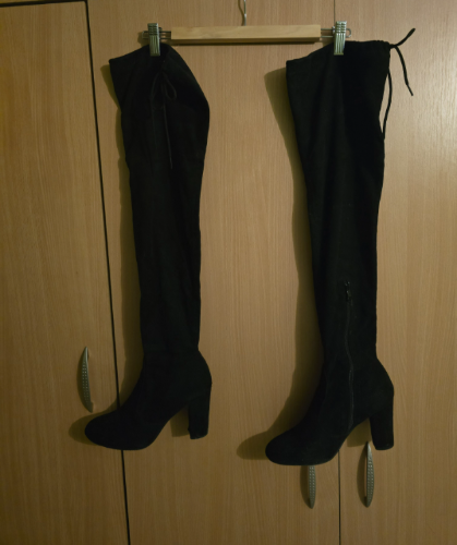 Duboke čizme preko kolena