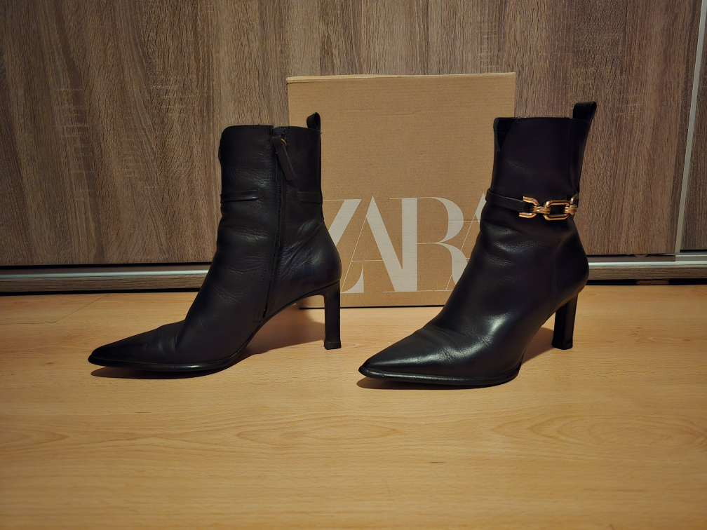 Zara kožne čizme  slika #1