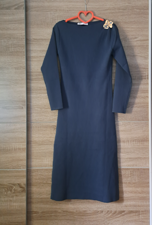 Zara novo - Midi haljina sa ukrasnom kopčom slika #2