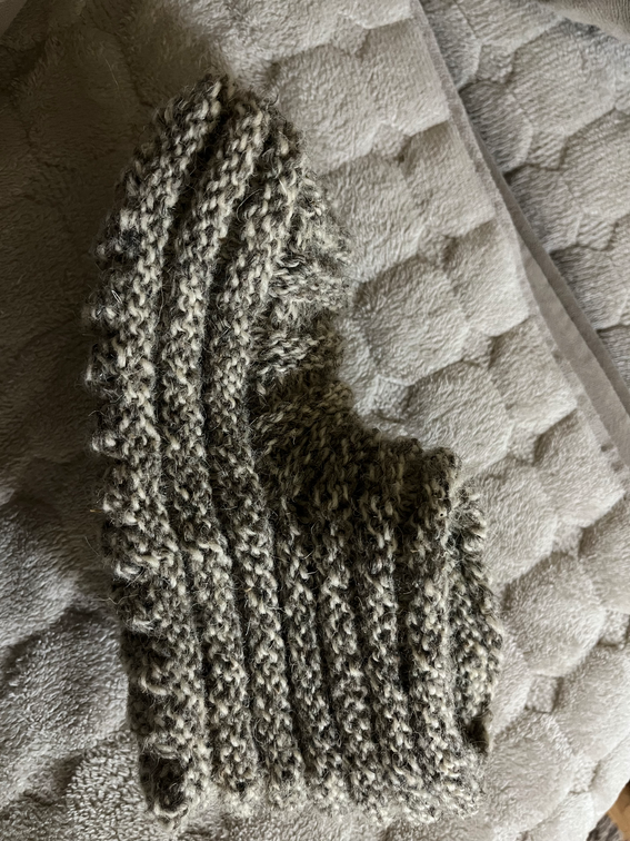 Rucna izrada vunenih carapa-priglavaka slika #2