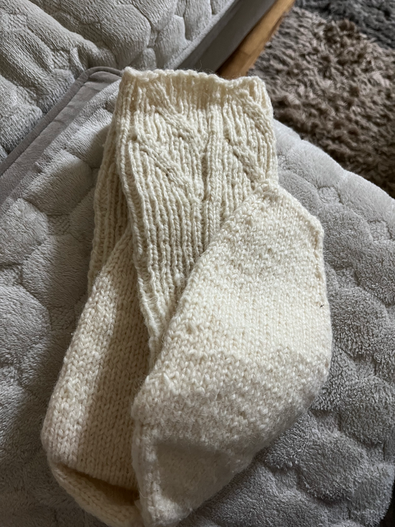 Rucna izrada vunenih carapa-priglavaka slika #5