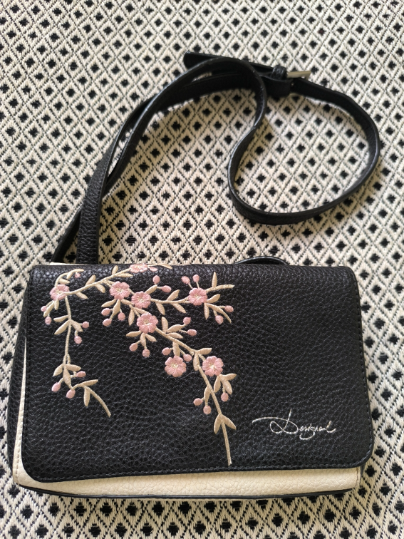Desigual torbica slika #1