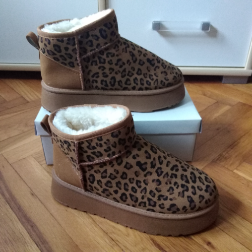 LEOPARD PRINT ČIZME 38 NOVO
