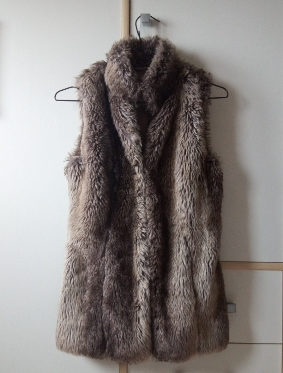 Bershka prsluk od krzna slika #5