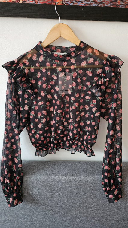 NOVO Cvetna bluza PULL&BEAR 🖤💚🌹 slika #2