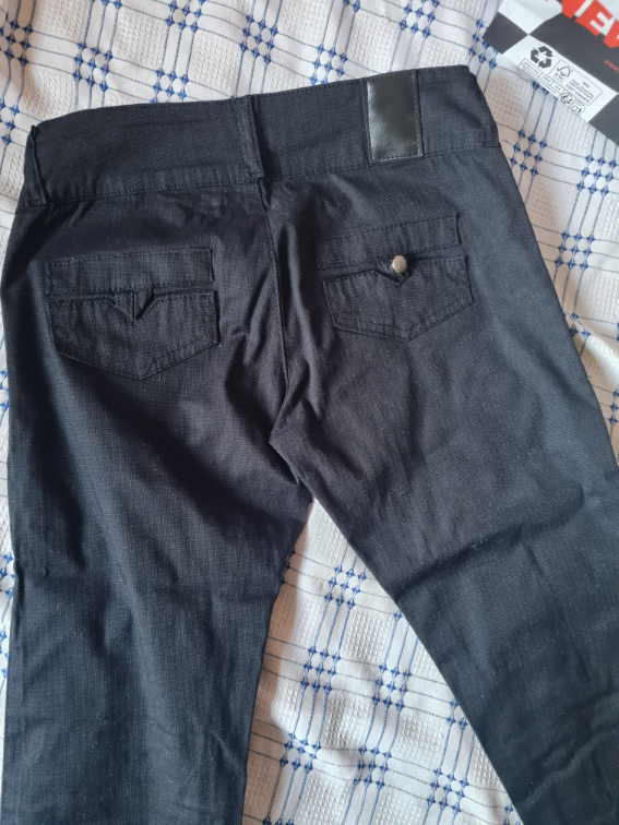 NOVE uske pantalone 28 slika #2