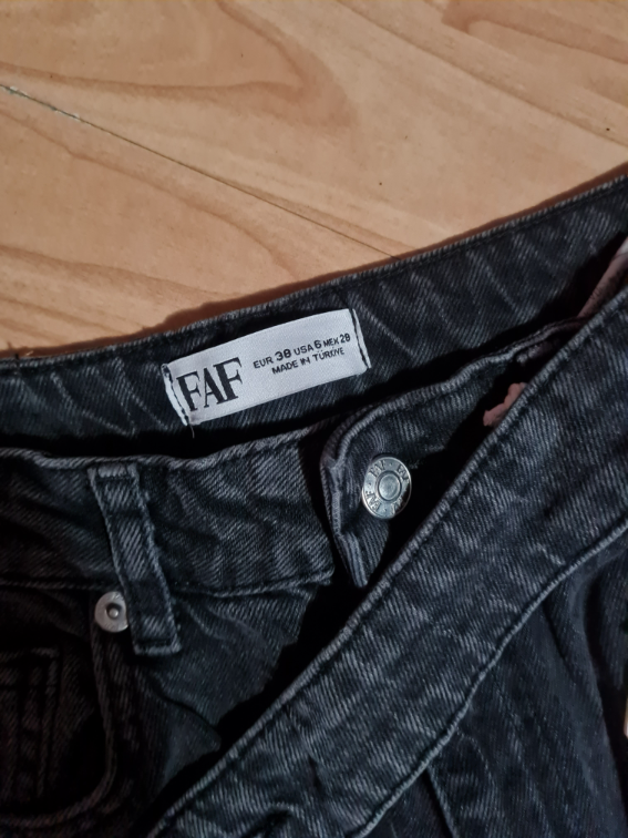 NOVE sive farmerke 38 slika #2