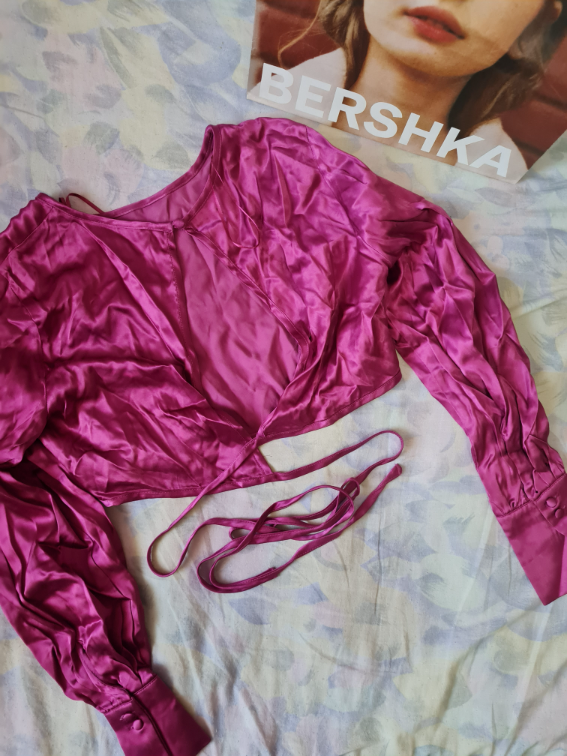 NOVI Bershka crop top M slika #2