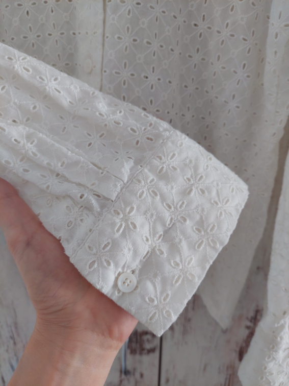 Zara bela rupičasta eyelet košulja slika #3