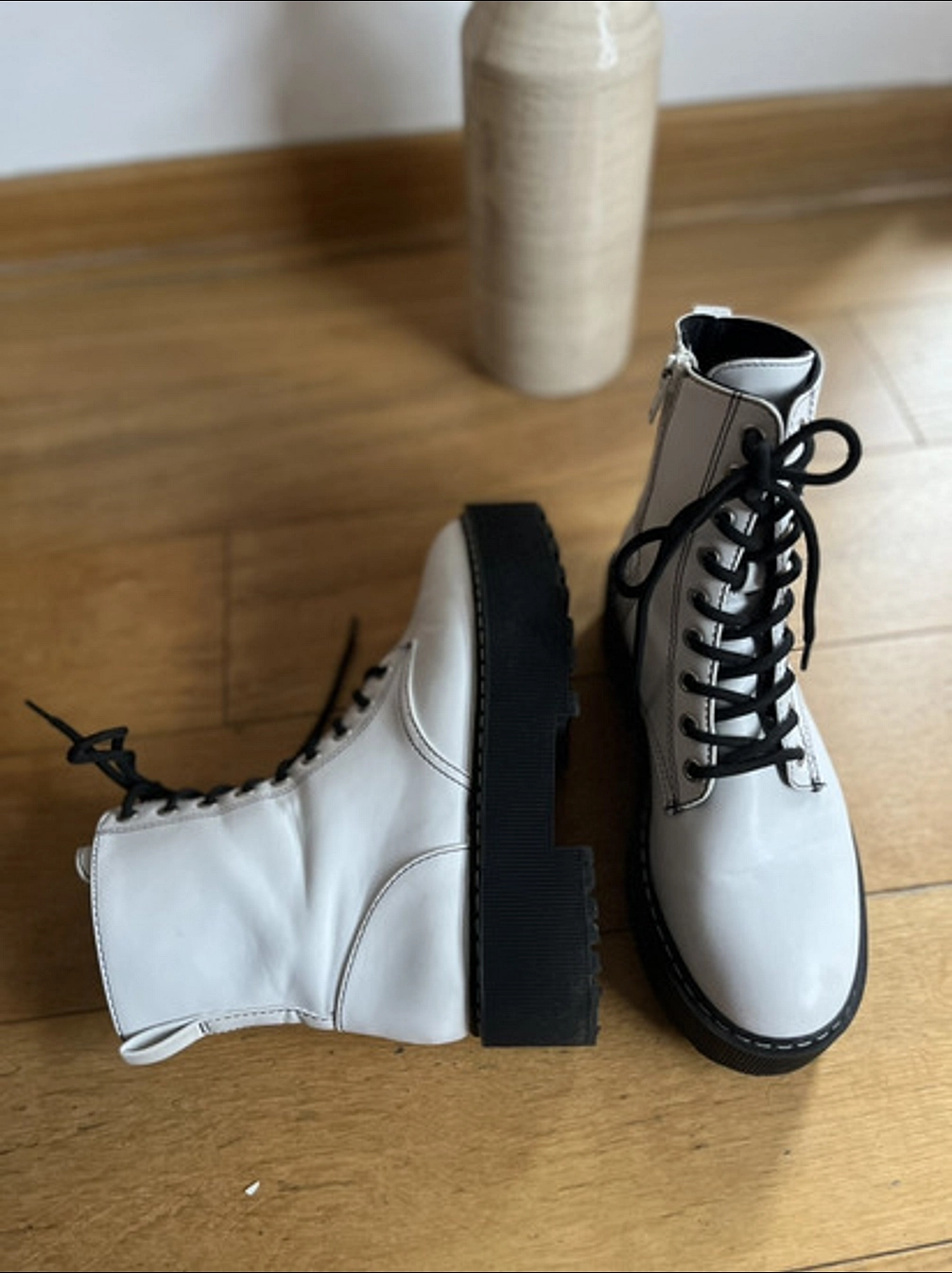 H&M bele combat/moto čizme slika #3