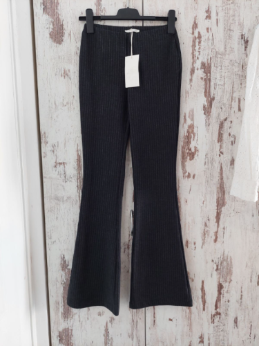 Zara flare helanke / pantalone sa etiketom