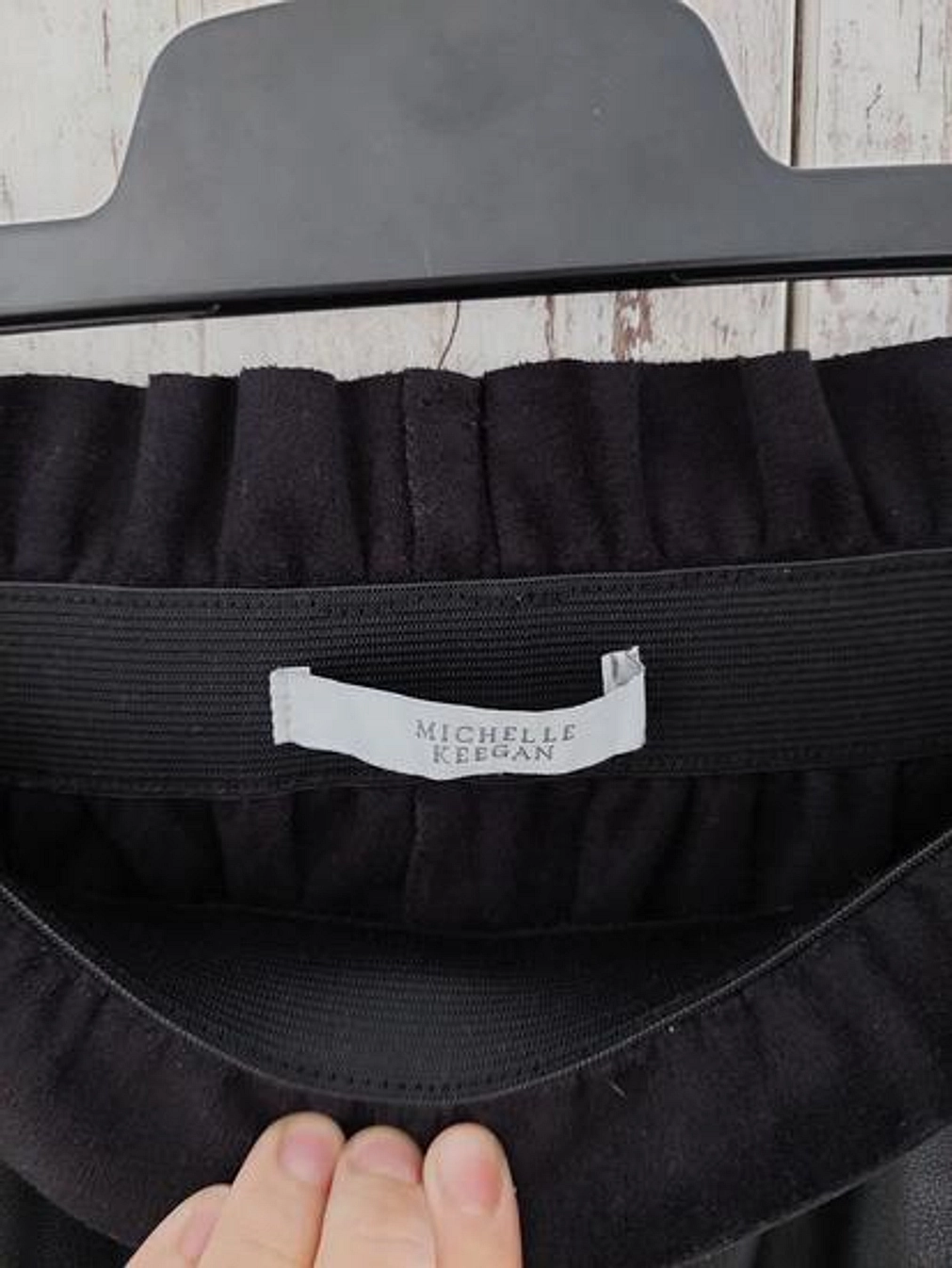 Michelle Keegan trendy kožne pantalone slika #2