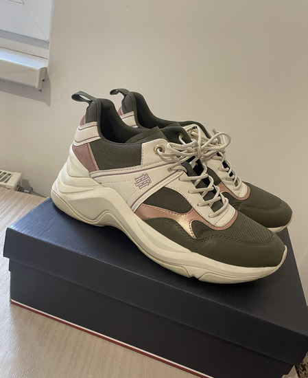 Tommy Hilfiger original patike slika #1