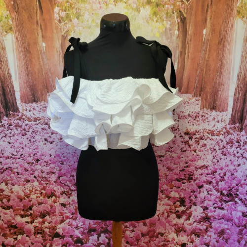 Zara crop top sa karnerima vel S