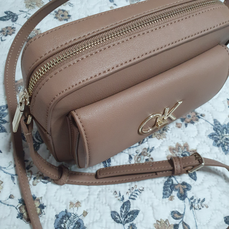 Novo! Calvin Klein Crossbody Torba slika #2