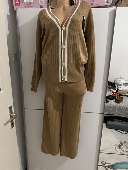 trikotažni komplet M/L slika #1