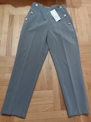Zara pantalone novo
