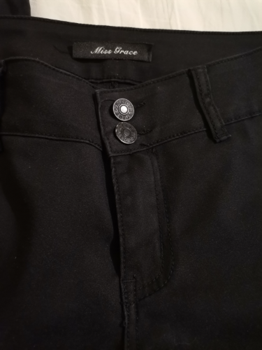 Crne pantalone L