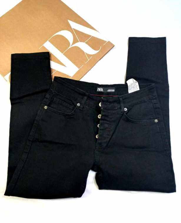 Zara crne farmerke 31/32 slika #2