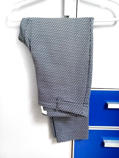 H&M pantalone 42 slika #2