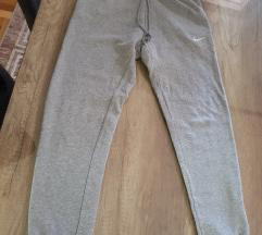 Nike original pamucna trenerka xs/s slika #2