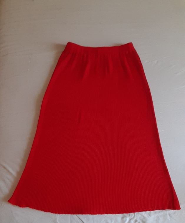 Vintage pletena crvena suknja slika #1