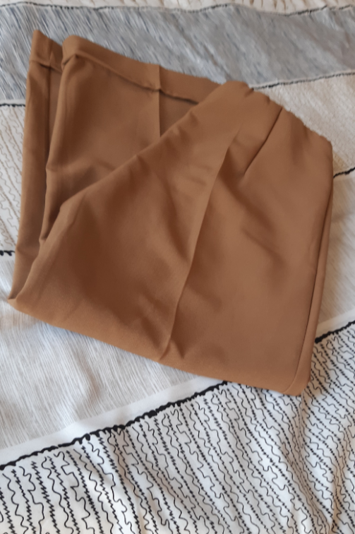 Oker kapri pantalone Novo slika #2