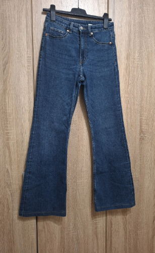 ODLIČNE H&M FARMERKE ZVONCARE M