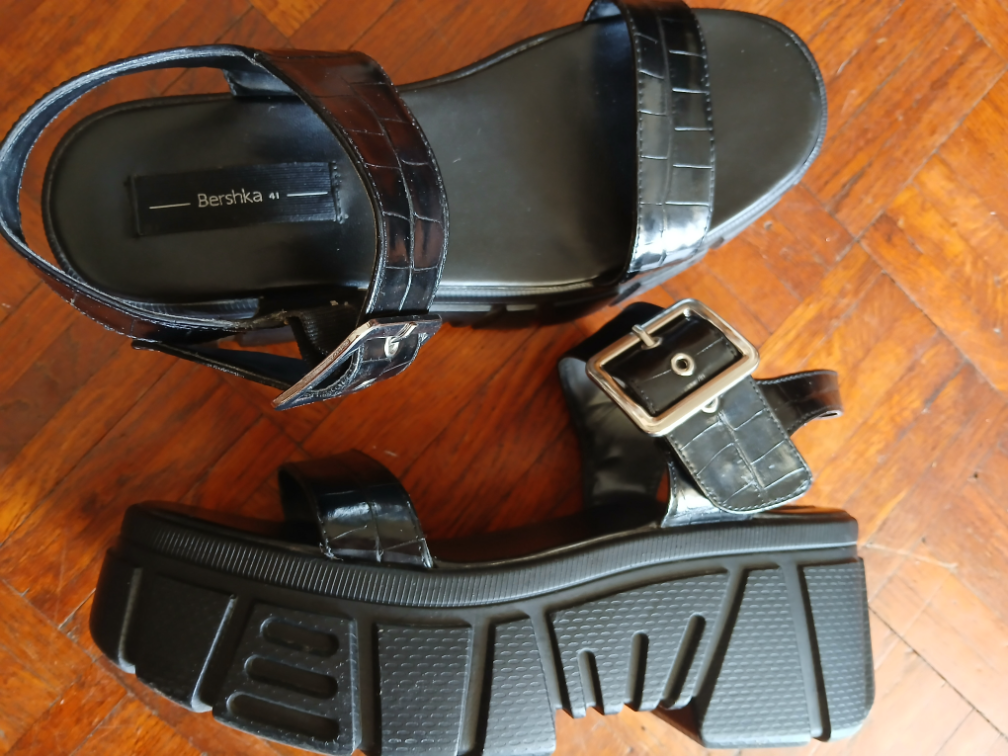 Bershka crne sandale sa kaisicima na platformu, 41 slika #1