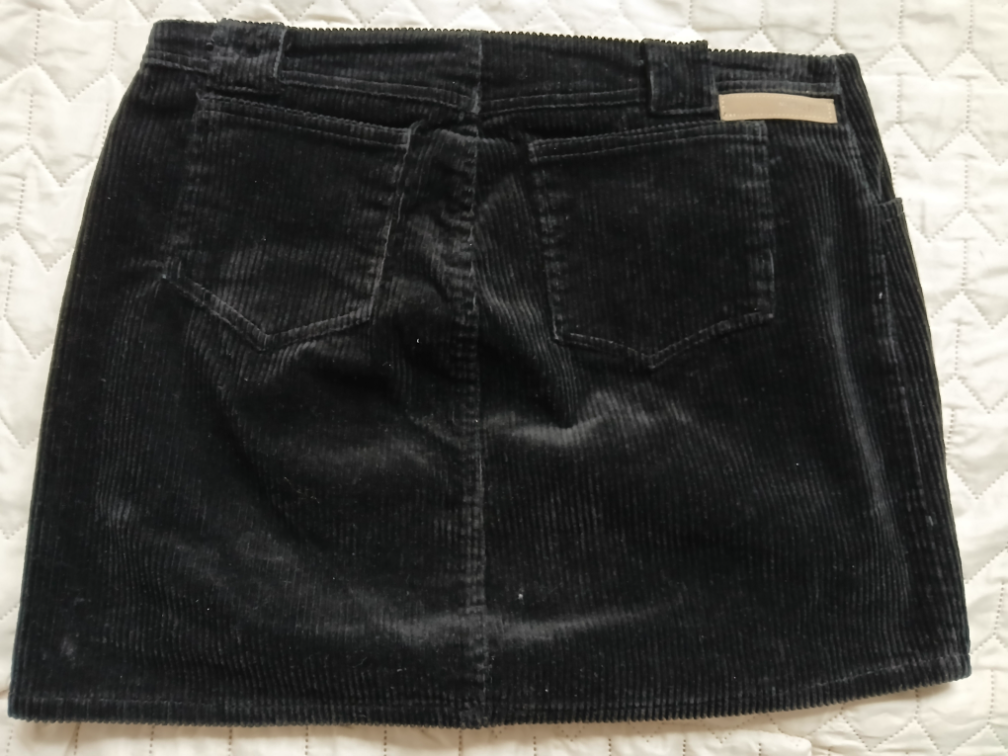 Mariella Burani italijanska crna mini suknja, 42 slika #3