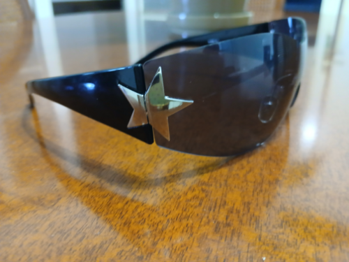 Nove crne naocare sa zvezdicama