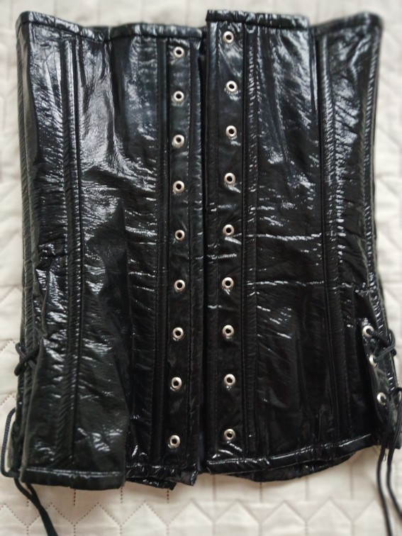Nov PVC lakovani crni korset sa kaisicima, M-L slika #2