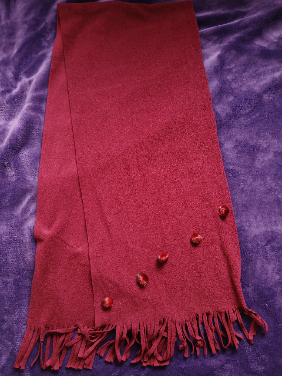 Veliki bordo sal sa bućkicama i resicama slika #2