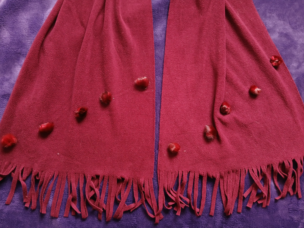 Veliki bordo sal sa bućkicama i resicama slika #3