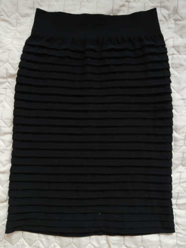 Crna uska reljefasta mini-midi suknja, L-XL