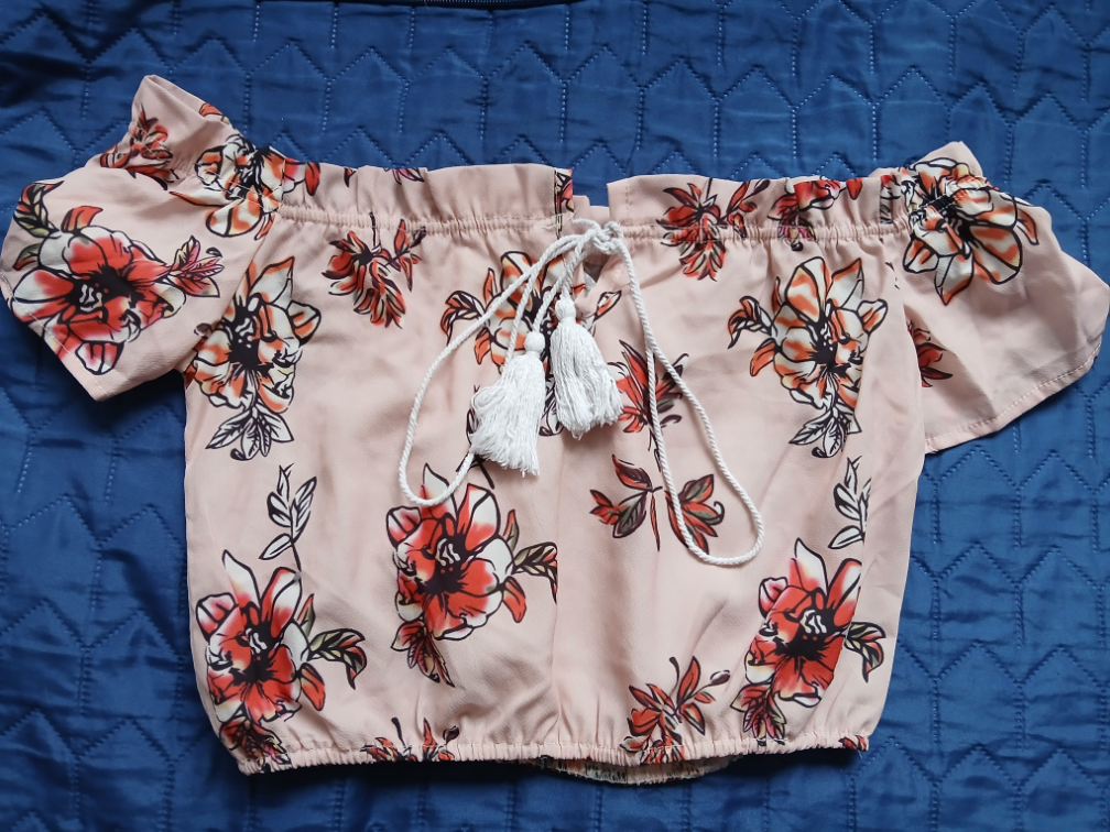 Roze cvetna crop top kosuljica spustenih ramena, S slika #1