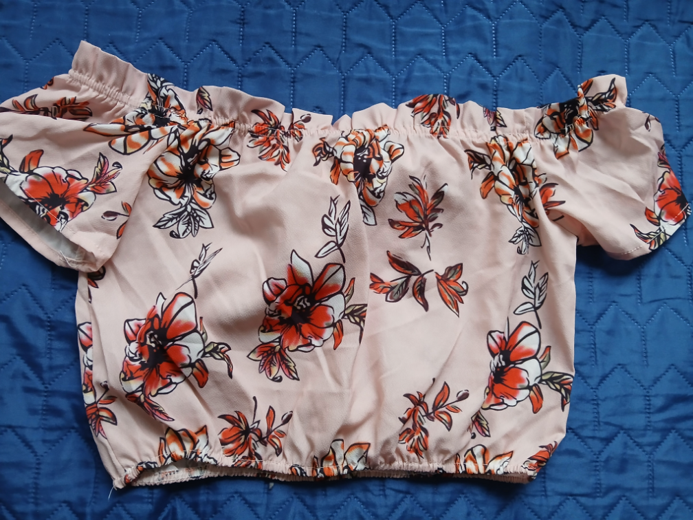 Roze cvetna crop top kosuljica spustenih ramena, S slika #3