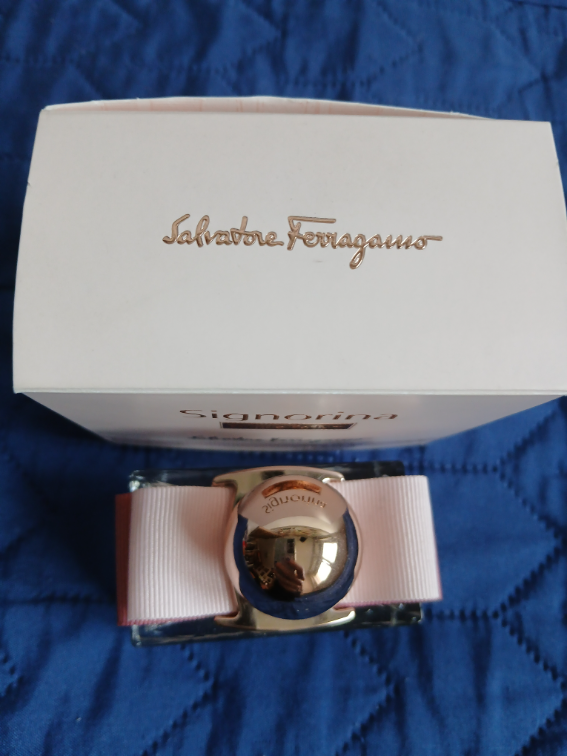 Nov Salvatore Ferragamo Signorina parfem 30ml slika #3