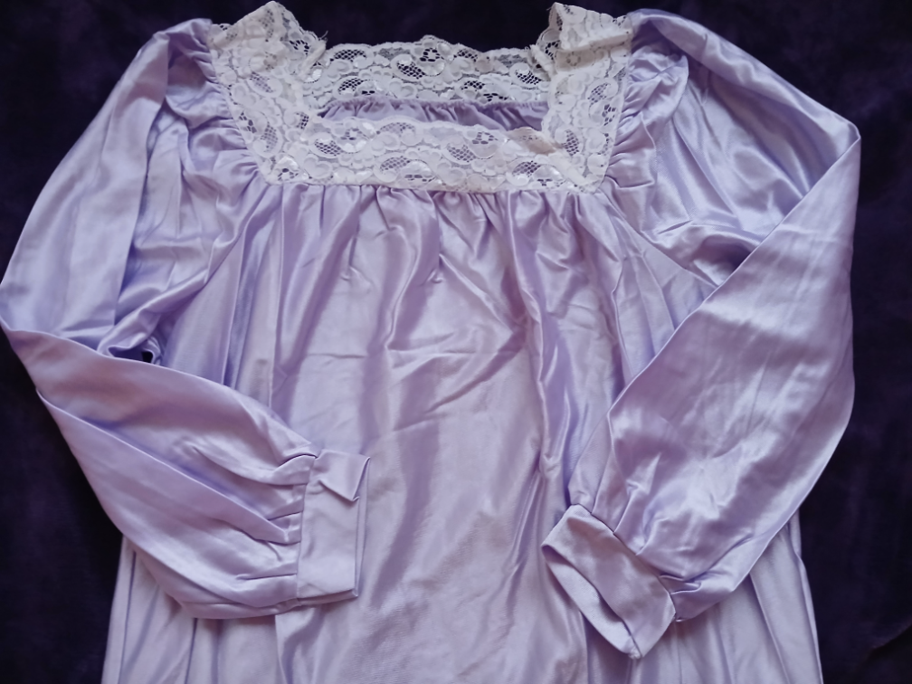 Prelepa vintage lila dugacka spavacica, 42-44 slika #2