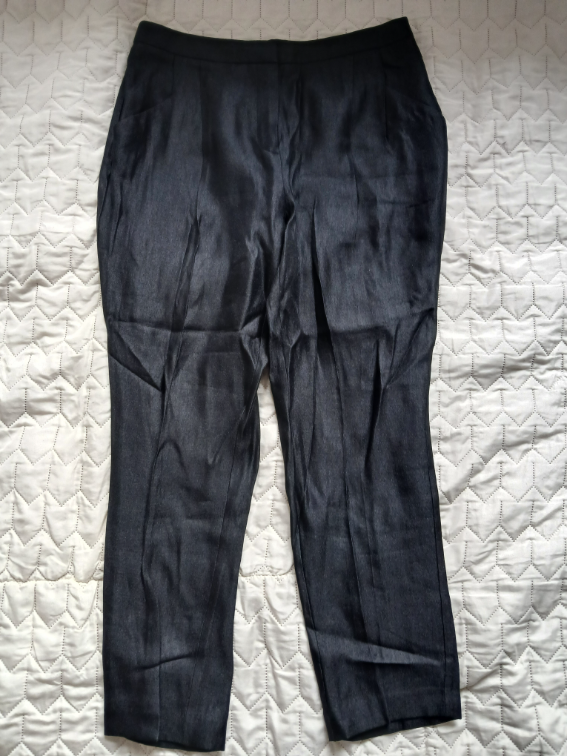 Marks&Spencer crne sjajne pantalone, 40 slika #1