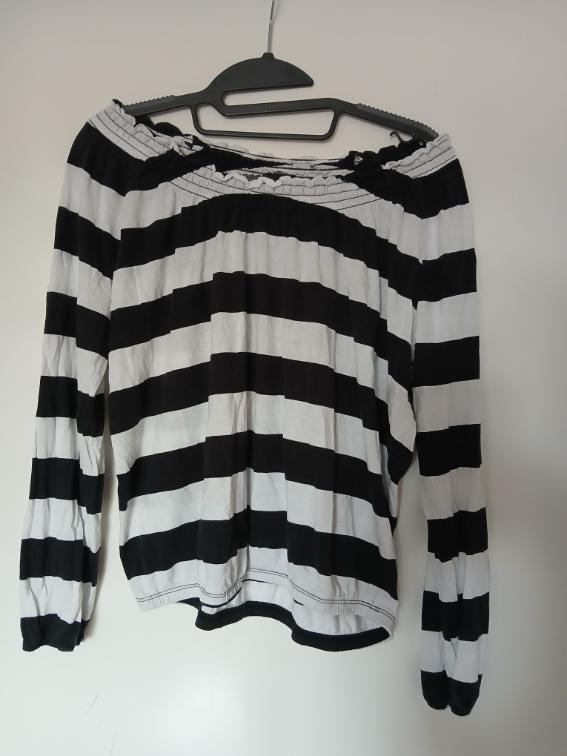 Lindex crno-bela majica na pruge spustenih ramena slika #1