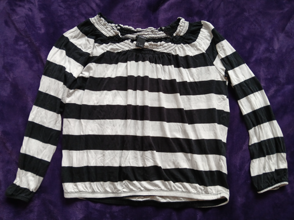 Lindex crno-bela majica na pruge spustenih ramena slika #3