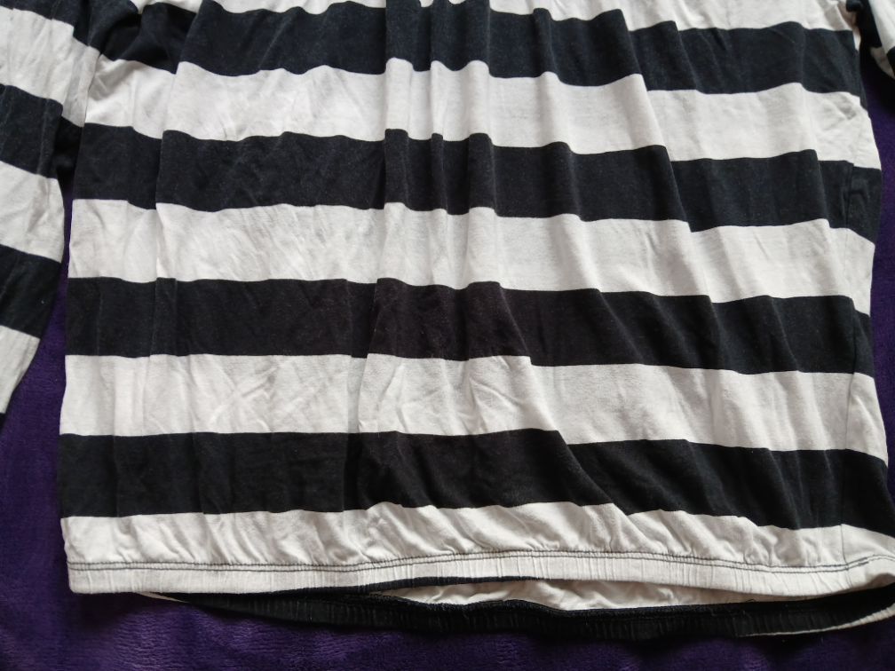 Lindex crno-bela majica na pruge spustenih ramena slika #5