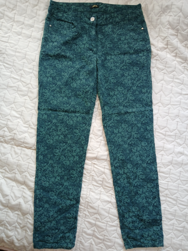 Oltre italijanske prelepe zelene pantalone, 42