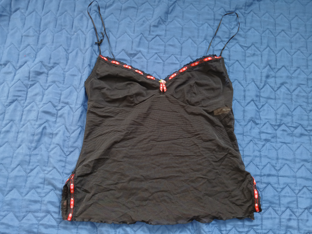 Benetton crno-crvena majica za spavanje, S slika #1